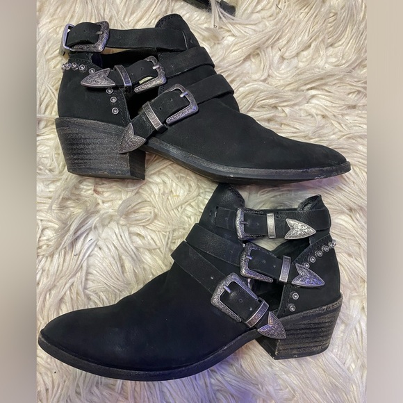 Western Punk 🖤 Boho Dolce Vita Suede Spur Booties size 7.5 - Picture 3 of 6